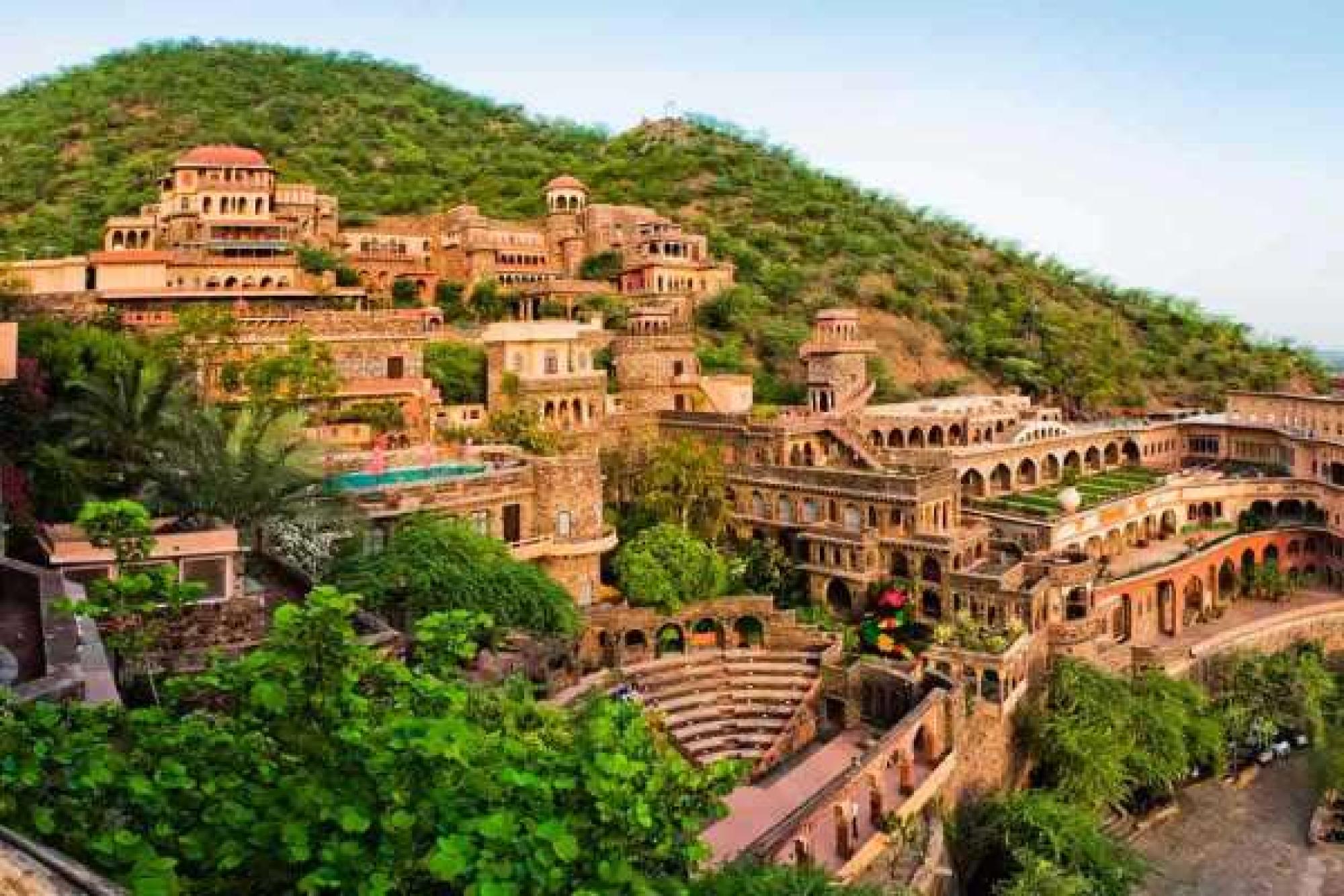 Delhi Neemrana Full Day Trip